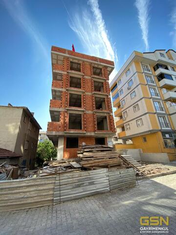 56-ÇAYIROVA YENİMAHALLE’DE MERKEZİ KONUMDA